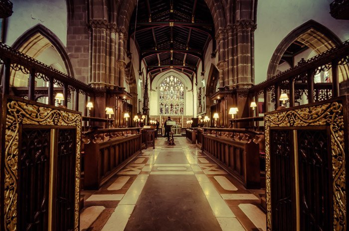 Leicester CathedralISO 100 - 10mm - f6.3 - 1 sec (-2ev/0/+2ev)