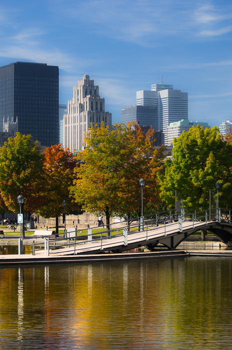 10 Montreal Autumn photo locations - #4: Bassin Bonsecours